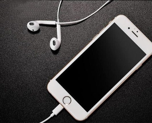 In-Ear White Earpods For Apple IPhones High Quality With Mic